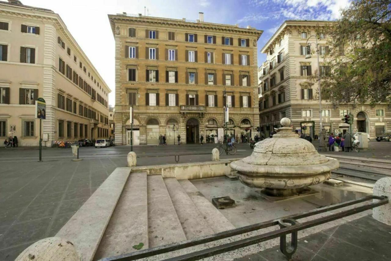 Vittorio Emanuele By Halldis Roma Exterior foto